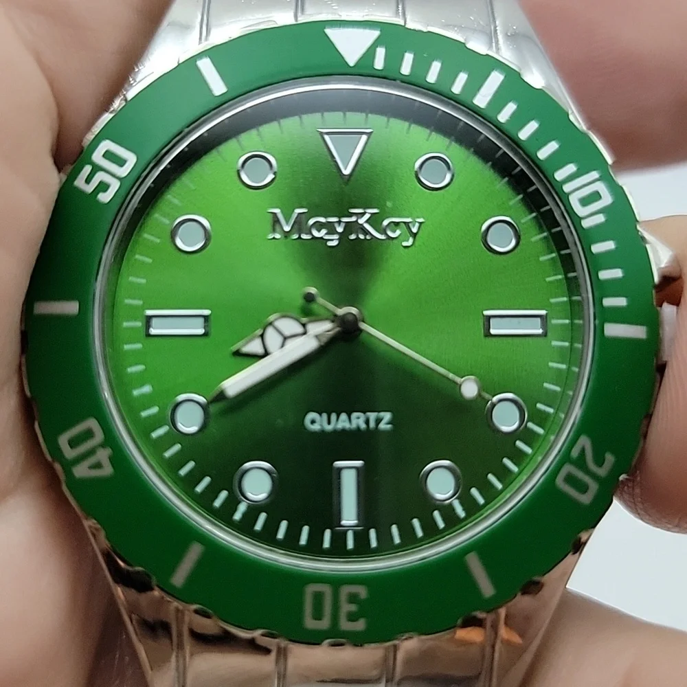 NEW McYKcy Green Dial Stainless Steel Quartz 43mm Mens Watch Illuminated Hands